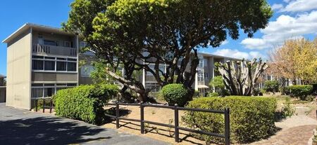 2 Bedroom apartment to rent in Claremont, Cape Town