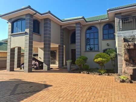 5 Bedroom townhouse - freehold to rent in Somerset Park, Umhlanga