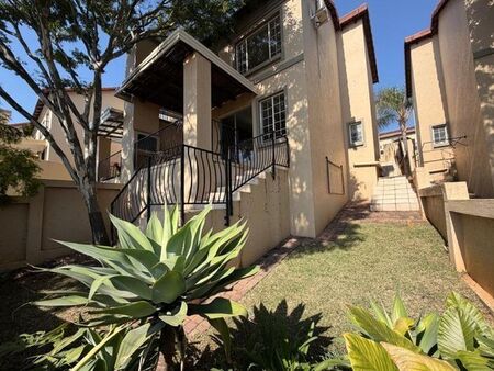 2 Bedroom duplex townhouse - sectional to rent in La Montagne, Pretoria