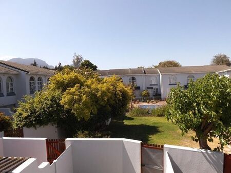 2 Bedroom duplex townhouse - sectional to rent in Plumstead, Cape Town