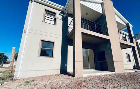 2 Bedroom Apartment in Oudtshoorn