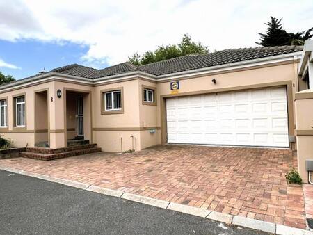 3 Bedroom Townhouse in Durbanville Central