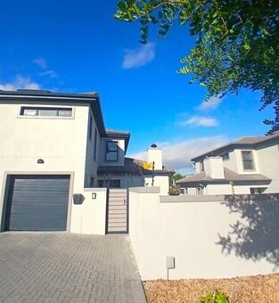 3 Bedroom House in Brackenfell Central