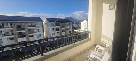 1 Bedroom Apartment in Paardevlei