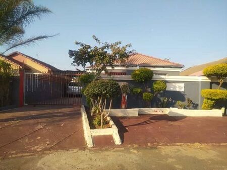 4 Bedroom House in Soshanguve Vv