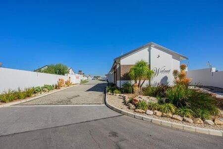 2 Bedroom Townhouse in Glenroy Park