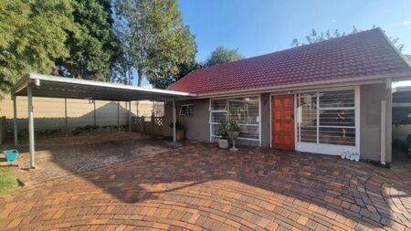 2 Bedroom cottage to rent in Brackenhurst, Alberton