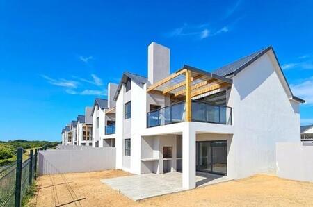 2 Bedroom Apartment in Stilbaai Wes