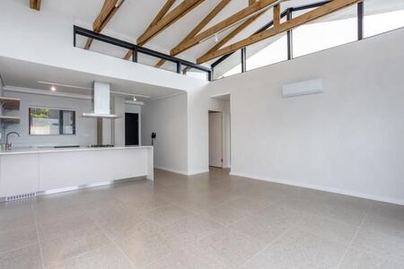 2 Bedroom Apartment in Muizenberg