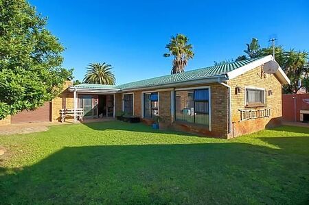 3 Bedroom House in Glenwood