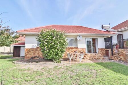 2 Bedroom Apartment in Durbanville Central
