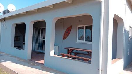 2 Bedroom Townhouse in Hibberdene