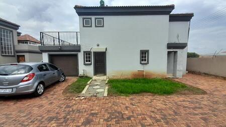 3 Bedroom Duplex in Bergsig