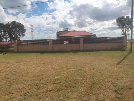 3 Bedroom House in Aston Lake