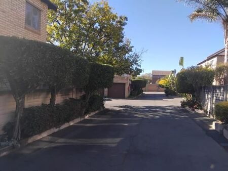 2 Bedroom Townhouse in Allens Nek