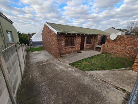 2 Bedroom House in Cannon Hill
