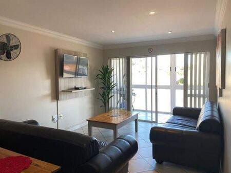 2 Bedroom Apartment in Jeffreys Bay Central