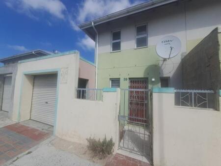 2 Bedroom House in Woodlands