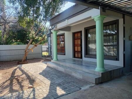 2 Bedroom Townhouse in Impala Park