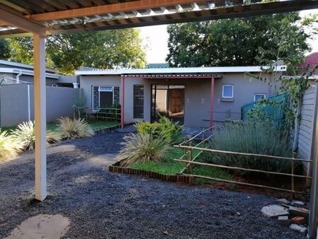 2 Bedroom Apartment in Klisserville