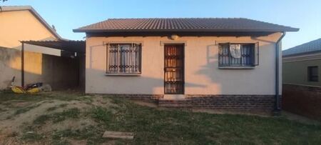 2 Bedroom House in Karino