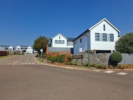 3 Bedroom Townhouse in Pinehaven
