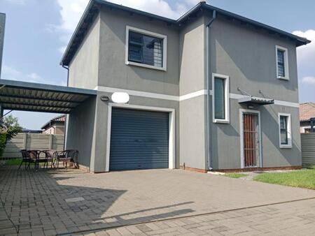 4 Bedroom House in Andeon