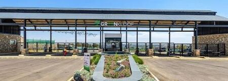 2 Bedroom Apartment in Mooikloof Ridge