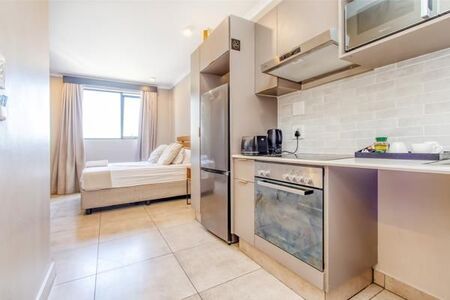 Studio Apartment in Sandton Central