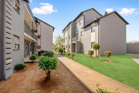 3 Bedroom Apartment in Selcourt