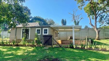 1 Bedroom bachelor flat to rent in Kloof