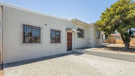 1 Bedroom flat to rent in Ravensmead, Parow