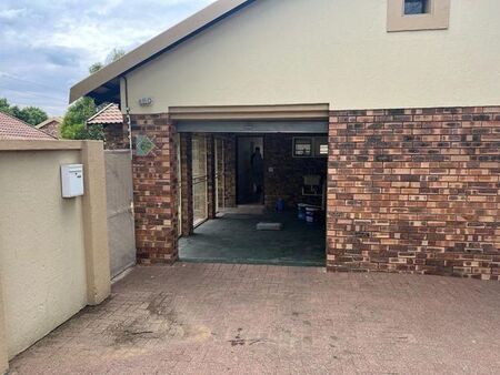 2 Bedroom apartment to rent in Trichardt, Secunda