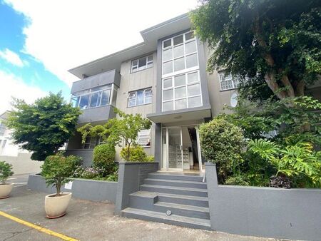 2 Bedroom apartment to rent in Kenilworth, Cape Town