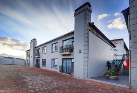 2 Bedroom Apartment in George Central