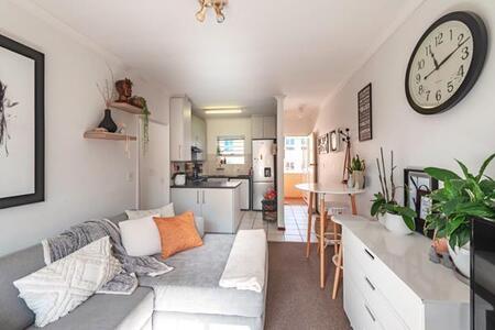 1 Bedroom Apartment in Durbanville Central