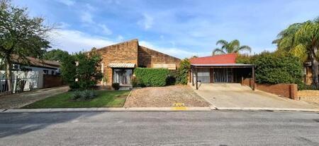 5 Bedroom House in Berg En Dal