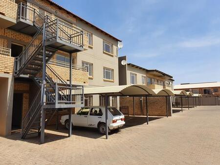 3 Bedroom Flat in Lephalale (Ellisras)