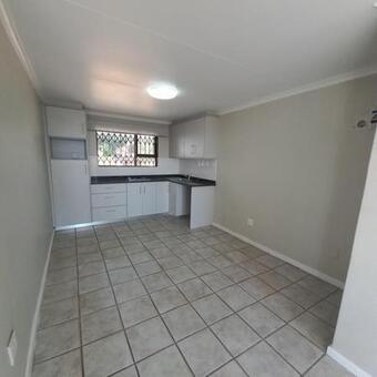 Studio apartment in Bedfordview