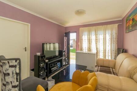 3 Bedroom House in Sharon Park