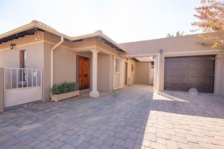3 Bedroom Townhouse in Heidelberg Central