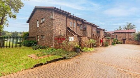 2 Bedroom apartment to rent in Northcliff, Randburg