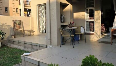 2 Bedroom duplex townhouse - sectional to rent in Blackheath, Randburg