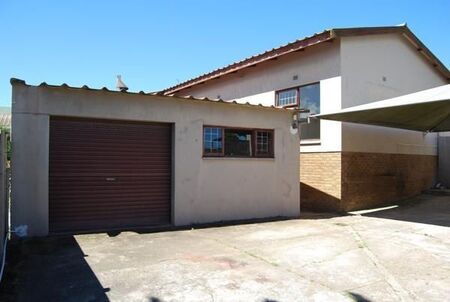 7 Bedroom House in Saldanha