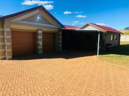 5 Bedroom House in Signal Hill