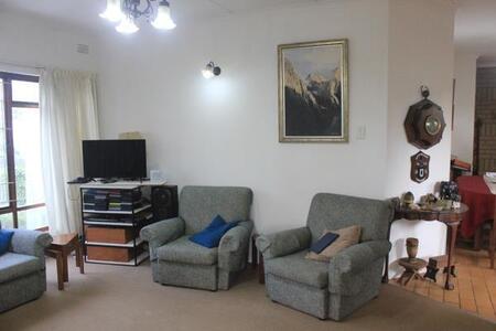 3 Bedroom Apartment in Kloof