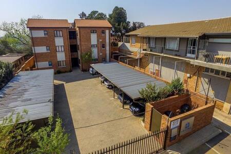 1 Bedroom Apartment in Floracliffe