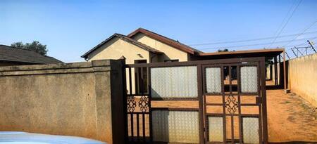 3 Bedroom House in Soshanguve Vv