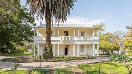 5 Bedroom offices to rent in Robertson