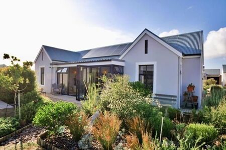 3 Bedroom House in Stilbaai Wes